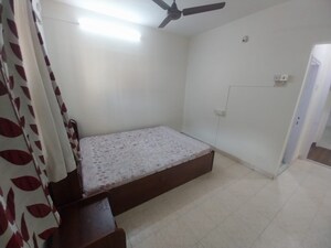 Room in 2 BHK Apartment at Raheja Sunglow, Powai – for Rent