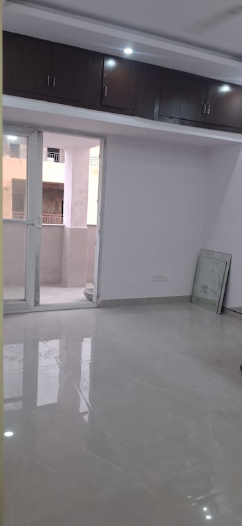 4 BHK Flat for Sale in Sarita Vihar, Delhi