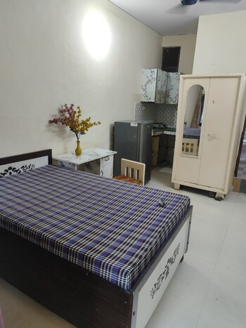 1 RK Villa for Rent in Sector 28, Noida