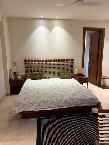 3 BHK Builder Floor for Rent in Defence Colony, Delhi