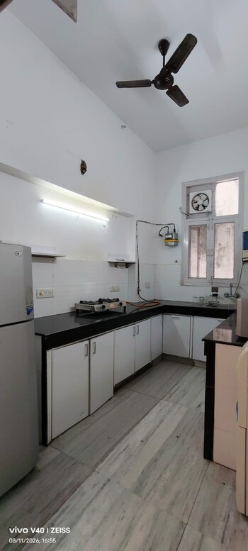3 BHK Flat for Rent in Defence Colony, Delhi