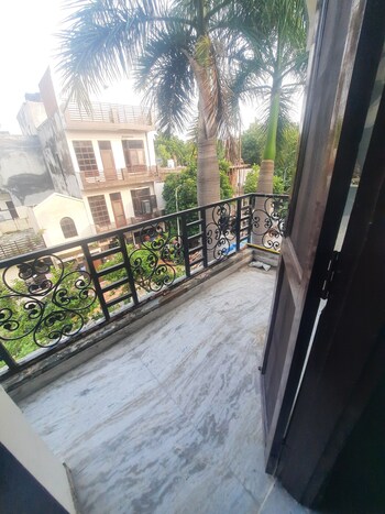 2 BHK Builder Floor for Rent in Phi Iii Greater Noida, Greater Noida