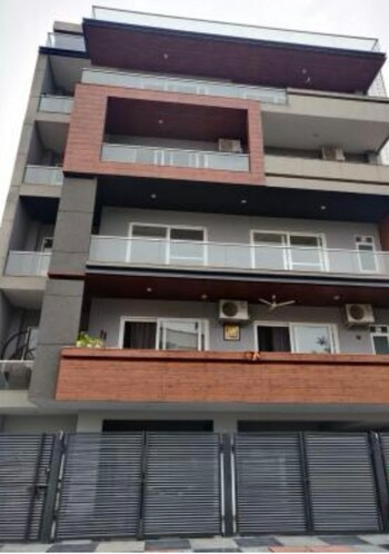 6+ BHK House for Sale in Palam Vihar, Gurgaon