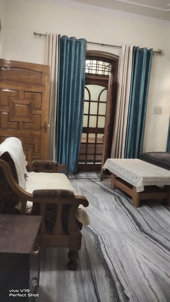 2 BHK House for Rent in Gomti Nagar, Lucknow