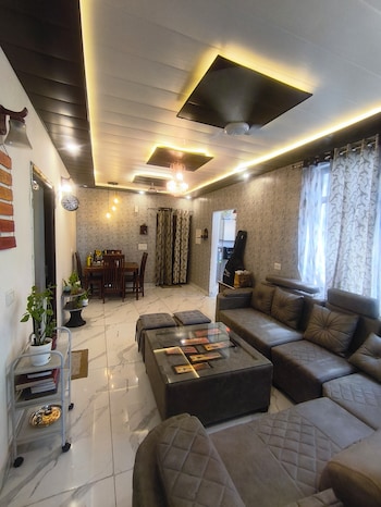 2 BHK Flat for Sale in Gazipur, Zirakpur