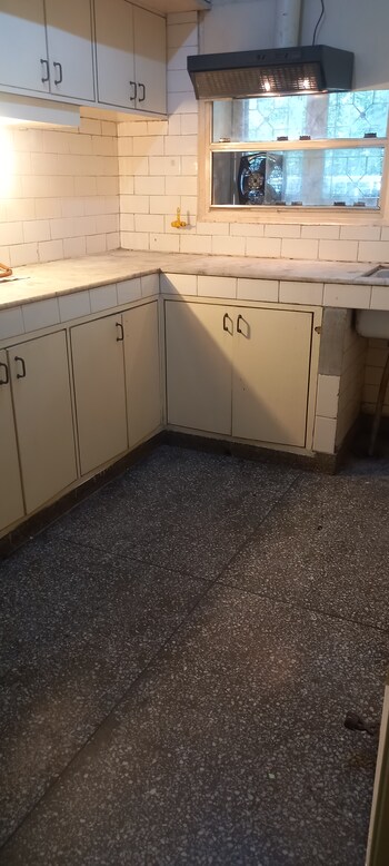2 BHK Flat for Rent in Ip Extension, Delhi