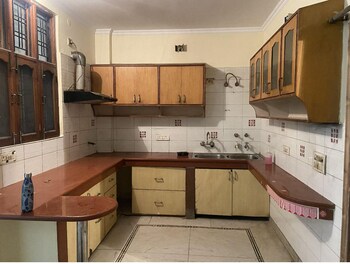 2 BHK Builder Floor for Rent in Sector 45, Gurgaon