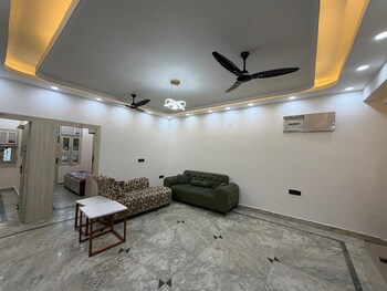 3 BHK Builder Floor for Rent in Indrapuram, Ghaziabad