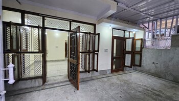 2.5 BHK Flat for Rent in Dilshad Garden, Delhi