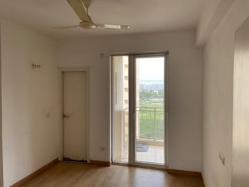 Pareena Express Heights