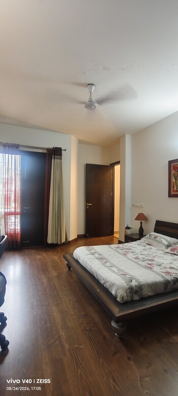 3 BHK Builder Floor for Rent in Defence Colony, Delhi