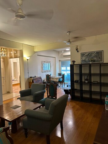 2 BHK Flat for Rent in Mayur Vihar, Delhi