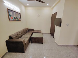 Living Room in 2 BHK Builder Floor at Sector 38 – for Rent