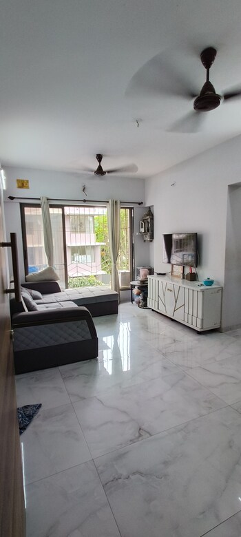 1 BHK Flat for Sale in Babhai Naka, Mumbai