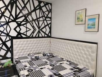 Lodha Luxuria Priva