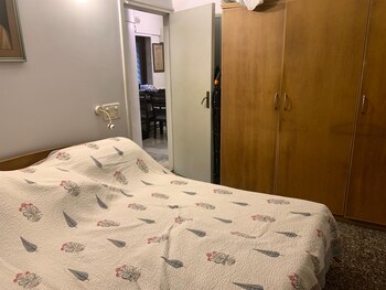 2 BHK Flat for Sale in Prabhadevi, Mumbai