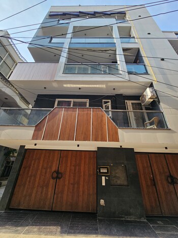 3 BHK Builder Floor for Sale in Fateh Nagar, Delhi