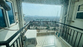 Gaur City 2 - 14th Avenue