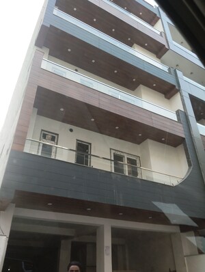 3 BHK Builder Floor For Sale in BPTP District 3, Sector 85