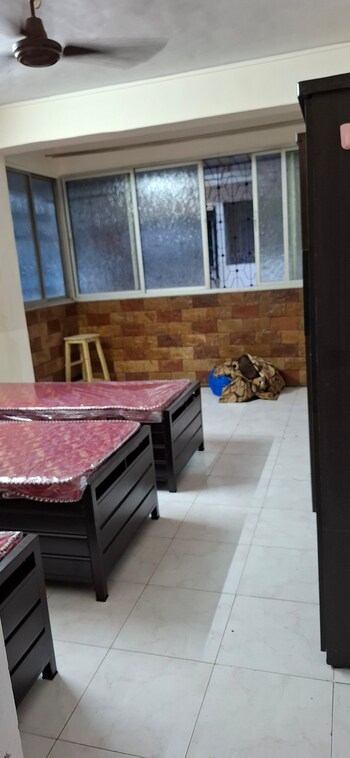 Pg for Rent in Malad West, Mumbai