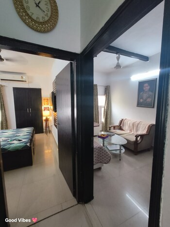 2 BHK Builder Floor for Rent in East Of Kailash, Delhi