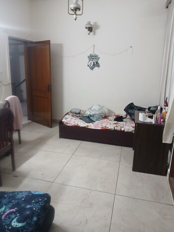 2 BHK House for Rent in Sector 26, Noida