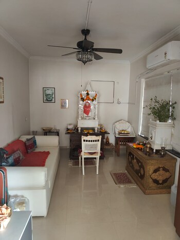 4 BHK Flat for Rent in Pali Hill, Mumbai