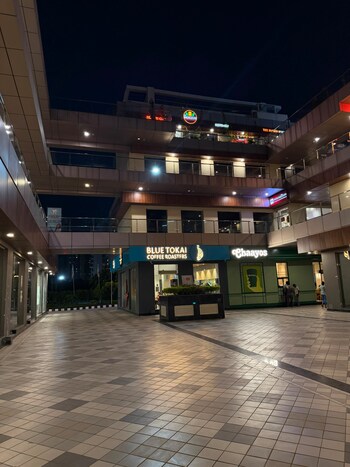 V Square Oodles Skywalk