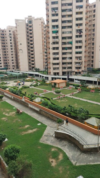 SRS Royal Hills