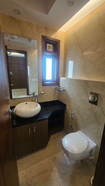 3 BHK Builder Floor for Rent in New Rajinder Nagar, Delhi