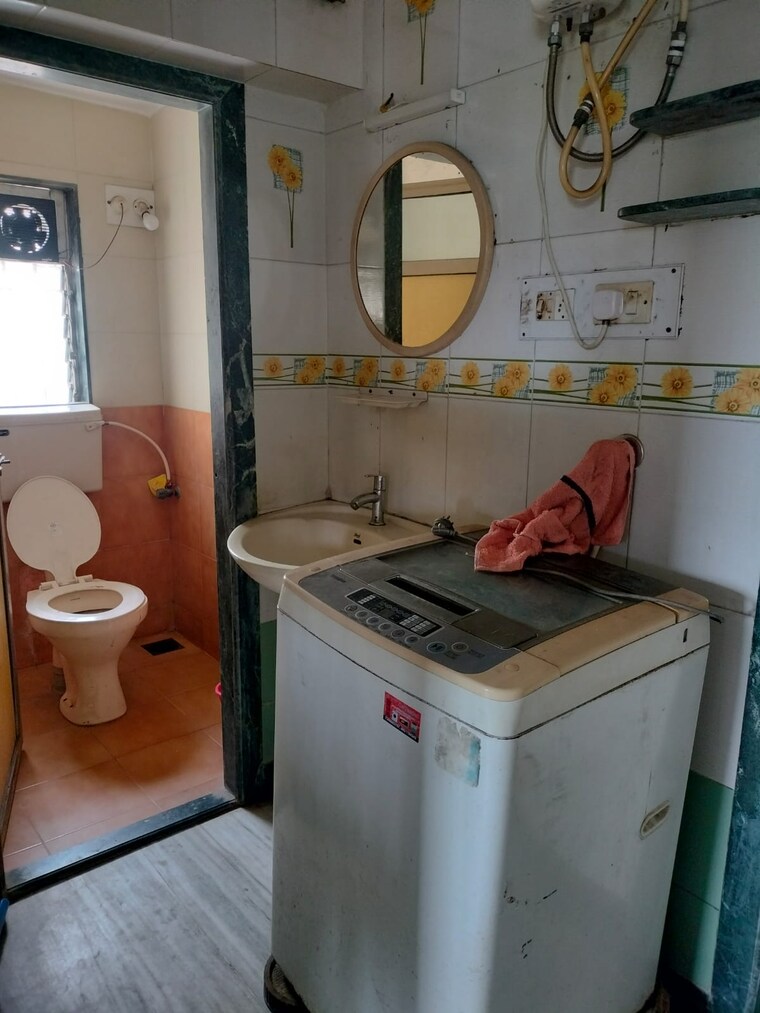 Bathroom, dsk-harita 1 Bedroom 435 Sq.Ft. Apartment In Kandivali East Mumbai 10644997