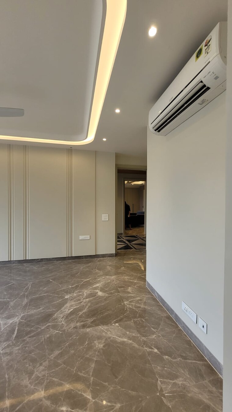Room, tdi-the-retreat 5 Bedroom 4500 Sq.Ft. Builder Floor In Sector 89 Faridabad 10645011