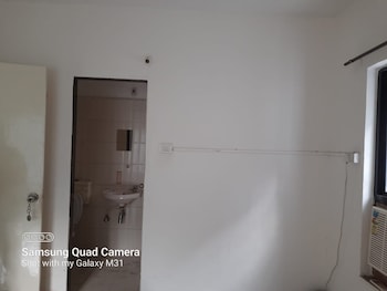 Colonnade Apartment