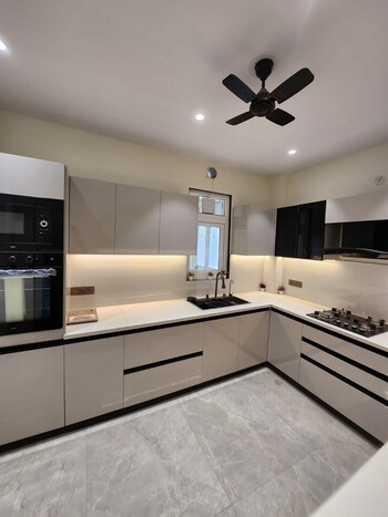 3 BHK Builder Floor for Rent in Chattarpur, Delhi