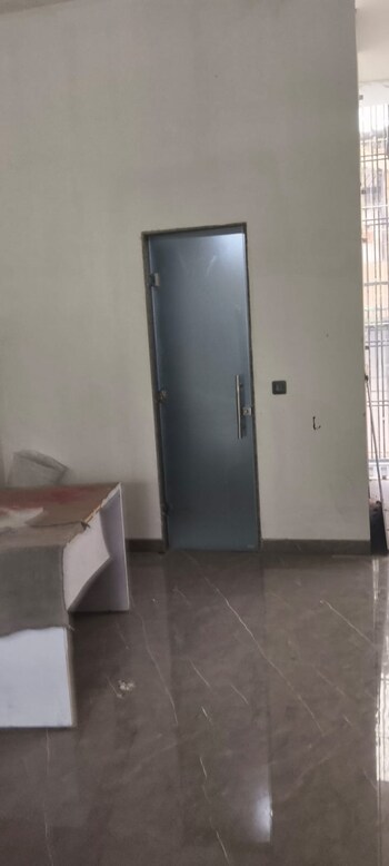 Office Space for Rent in Shivalik Colony, Delhi