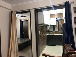 Living Room in 2 BHK Builder Floor at Queens Plaza, Sector 43 – for Rent