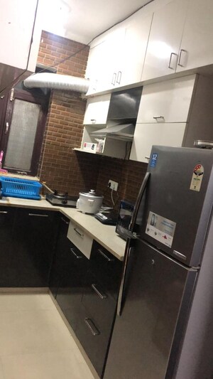 Team Area in 2 BHK Builder Floor at Queens Plaza, Sector 43 – for Rent