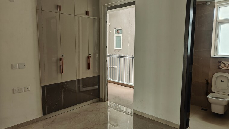 Balcony, smart-world-orchard 3 Bedroom 1712 Sq.Ft. Apartment In Sector 61 Gurgaon 10645954