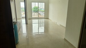 Room in 3 BHK Apartment at Smart World Orchard, Sector 61 – for Rent