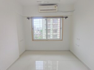 Bedroom in 2 BHK Apartment at Chembur – for Rent