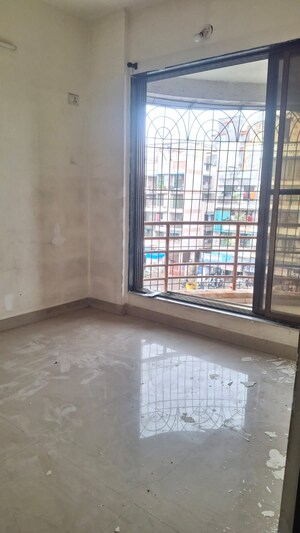Room in 2 BHK Apartment at K K Nehru Tower, Ulwe – for Rent
