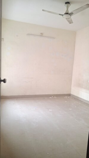Room in 2 BHK Apartment at K K Nehru Tower, Ulwe – for Rent