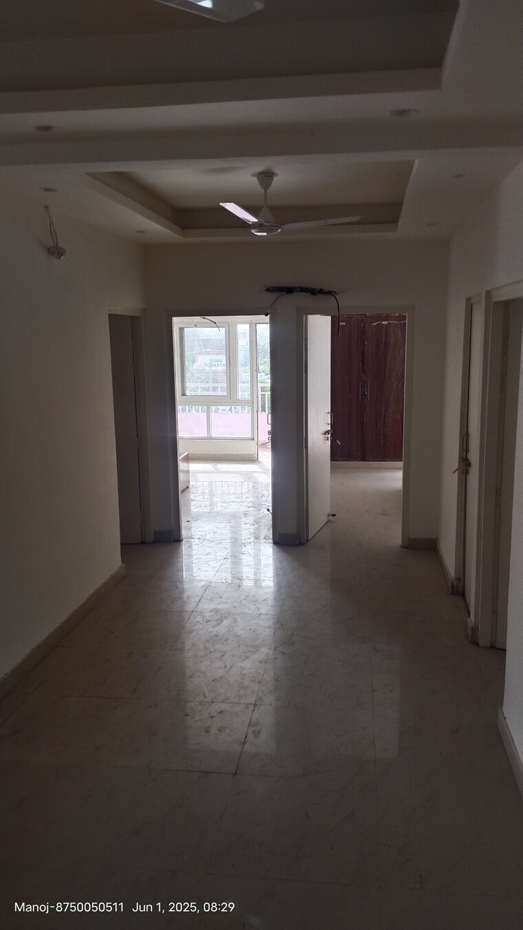 Room, upavp-ganga-yamuna-and-hindon-enclave 1 Bedroom 650 Sq.Ft. Apartment In Pratap Vihar Ghaziabad 10645968