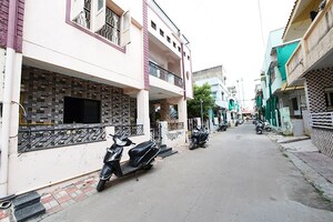 Parking in 5 BHK Independent House at Ghatlodia – for Sale