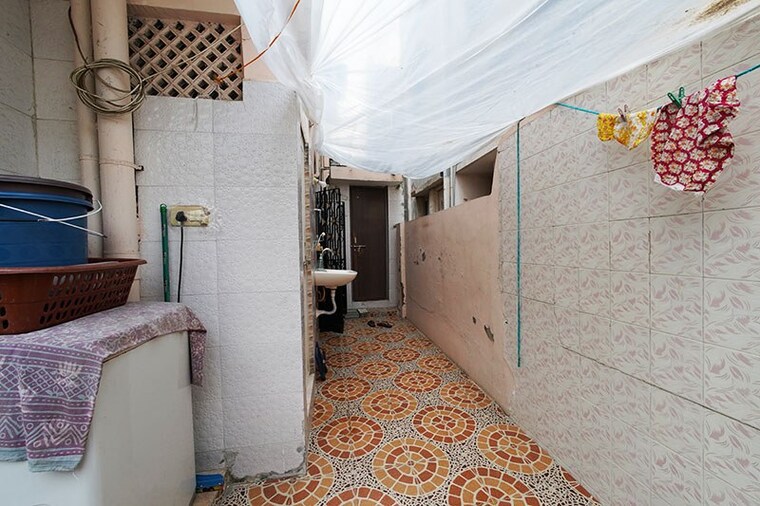 Bathroom, ghatlodia 5 Bedroom 240 Sq.Yd. Independent House In Ghatlodia Ahmedabad 10646069