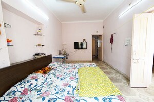 Bedroom in 5 BHK Independent House at Ghatlodia – for Sale