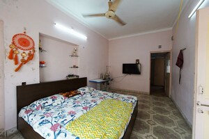 Bedroom in 5 BHK Independent House at Ghatlodia – for Sale