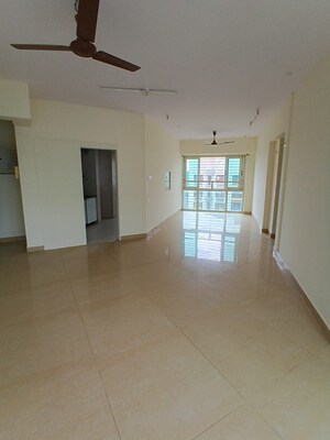 Room in 3.5 BHK Apartment at Lokhandwala Whispering Palms XXclusives, Kandivali East – for Sale