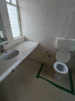 Bathroom in 3.5 BHK Apartment at Lokhandwala Whispering Palms XXclusives, Kandivali East – for Sale