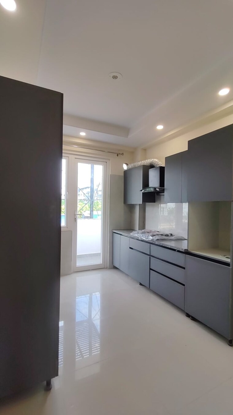 Kitchen, ansal-api-esencia 3 Bedroom 1600 Sq.Ft. Builder Floor In Sector 67 Gurgaon 10646068